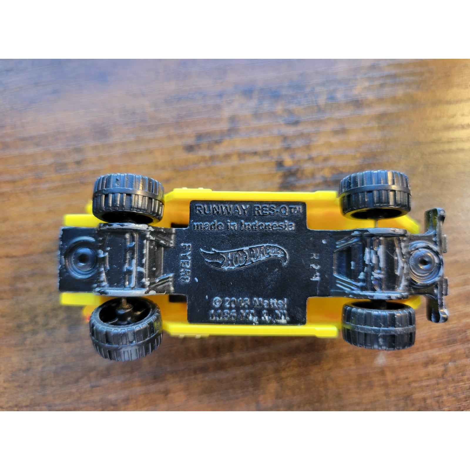 2018 Hot Wheels - Yellow Runway Res-Q - FYB58 - loose