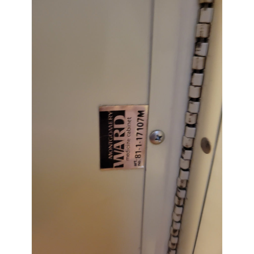 Vintage Montgomery Ward 81-1-17107M - Miami-Carey Recess Metal Medicine Cabinet