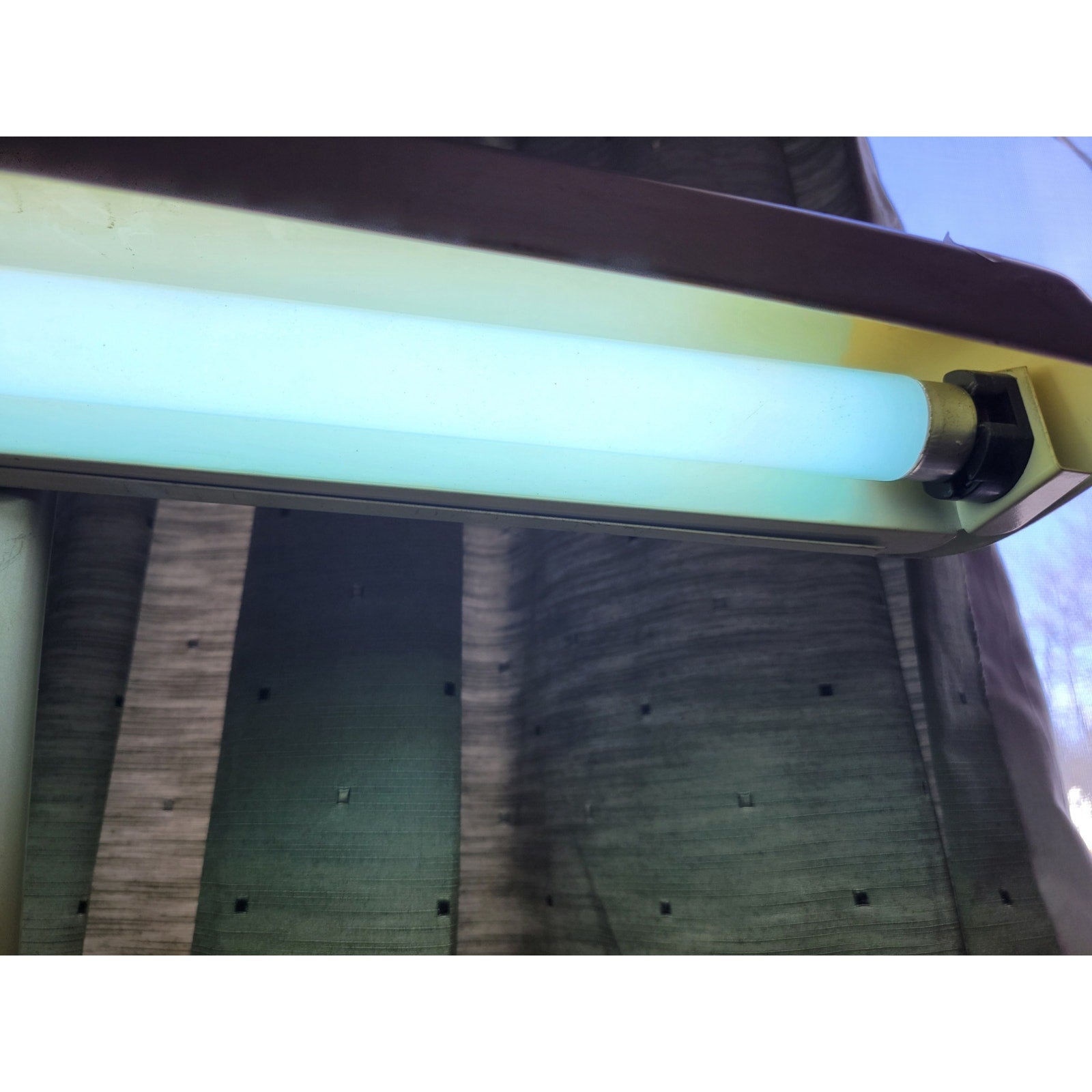 Vintage Mid Century Steel Gooseneck Fluorescent Desk Lamp - works