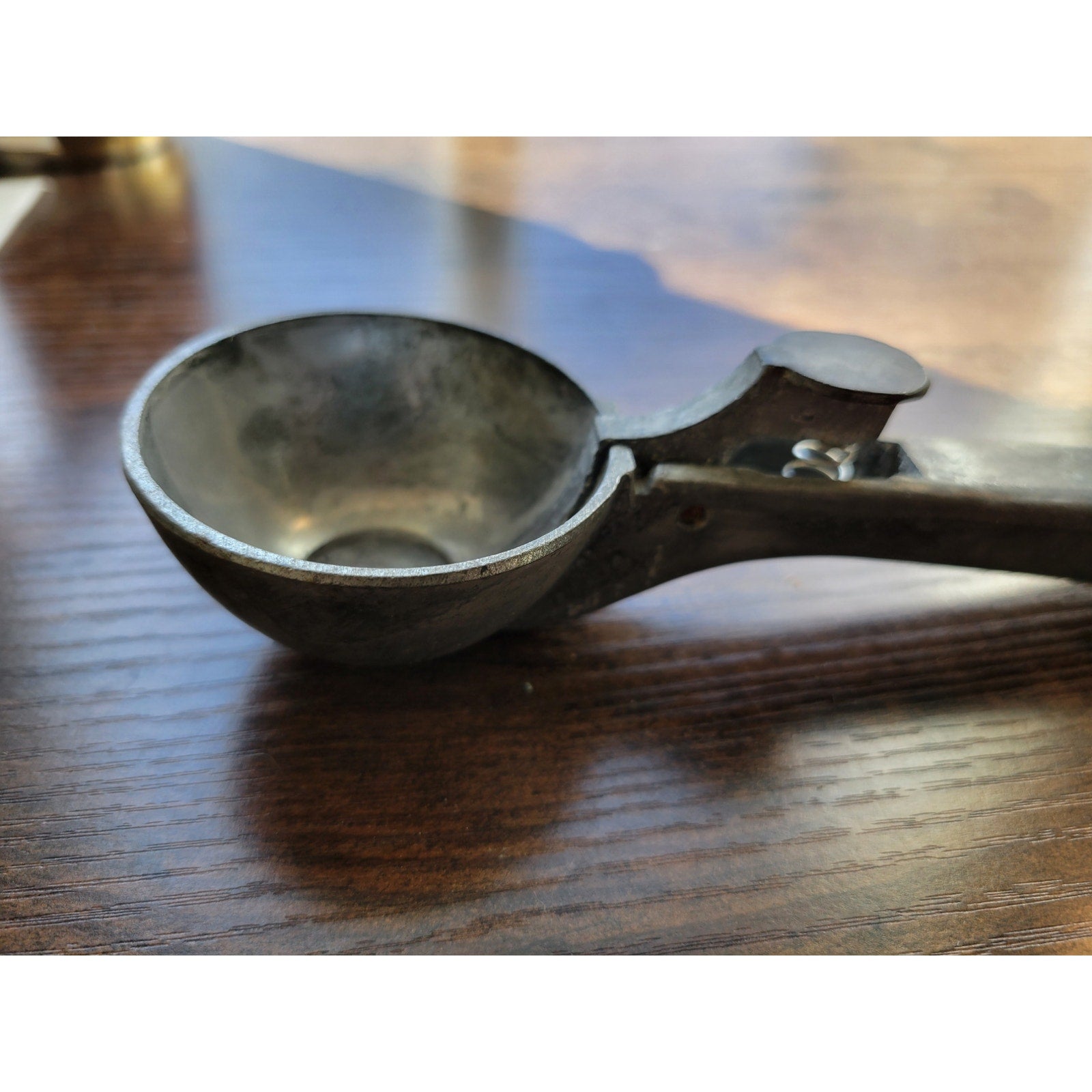 Aluminum Ice Cream Cone Scoop w/Thump Flipper - Like Safe T Dipper - Taiwan