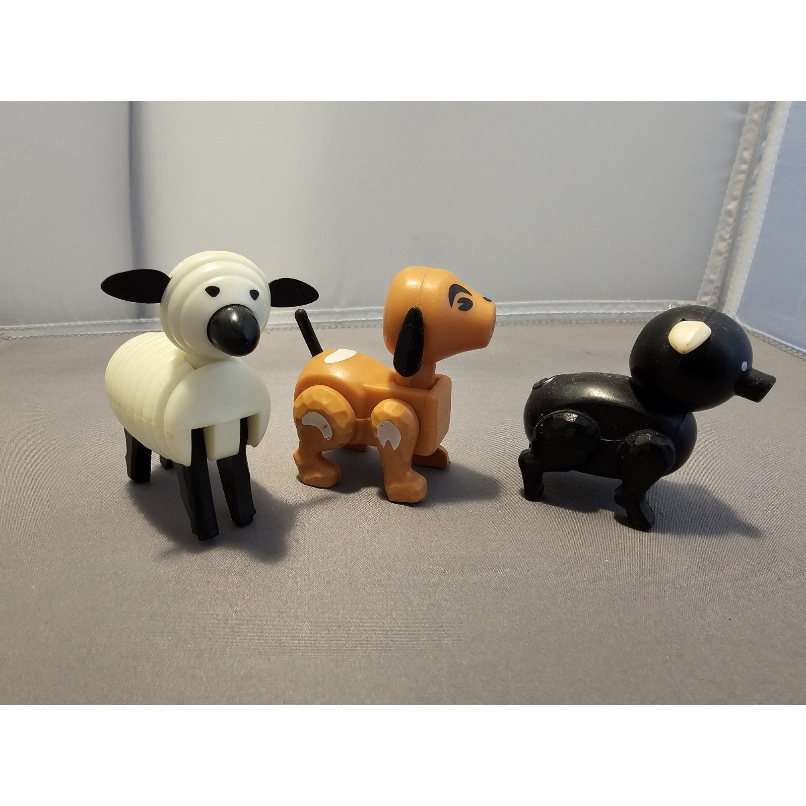 Lot of 16 Vintage 1967+ Fisher Price Little People #915 Play Family Farm w/Silo