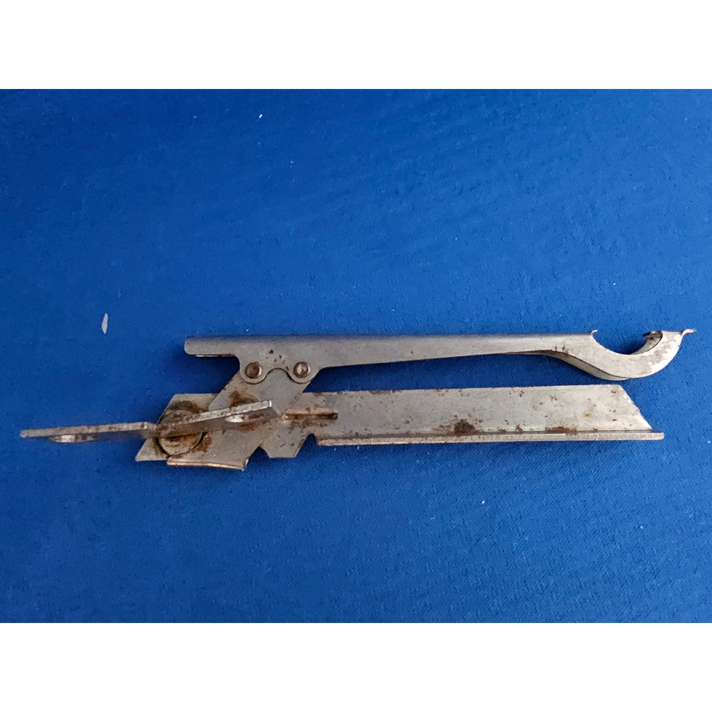 Vintage Vaughan's Master Opener Manual Can - works well - USA - 29 cent
