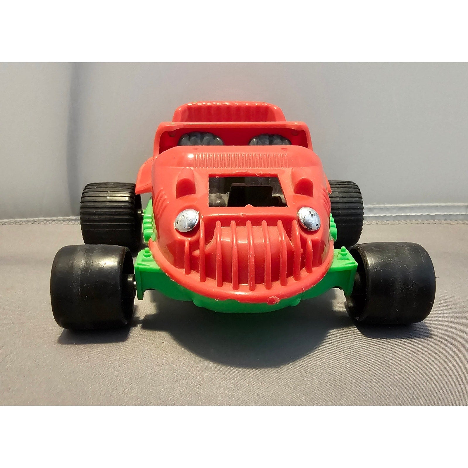 Vintage Lindy Red/Green Dune Buggy - Parasol Pete by Lindberg Prod. - USA