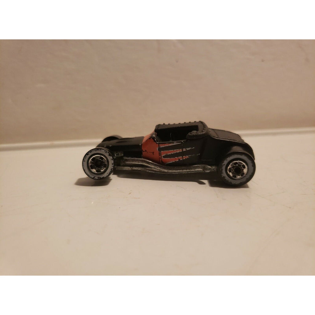 1998 Hot Wheels TRACK T Hot Rod Coupe , black red flames