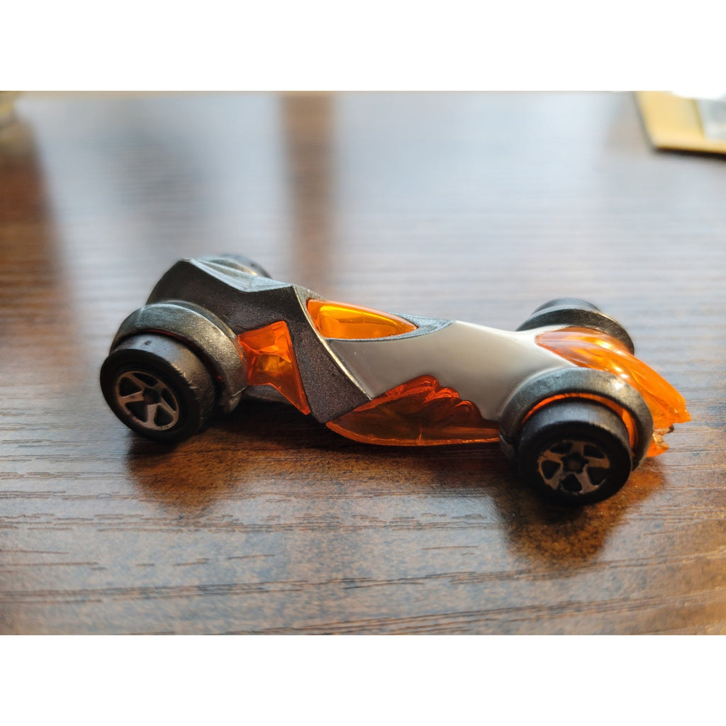 Hot Wheels Blastous Torpedo Orange/White 1:64
