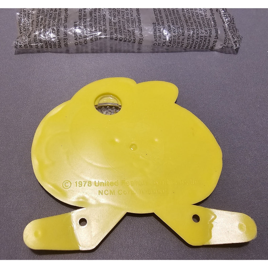 Vintage/1978 Garfield Bicycle Reflector Cereal Box Toy Yellow