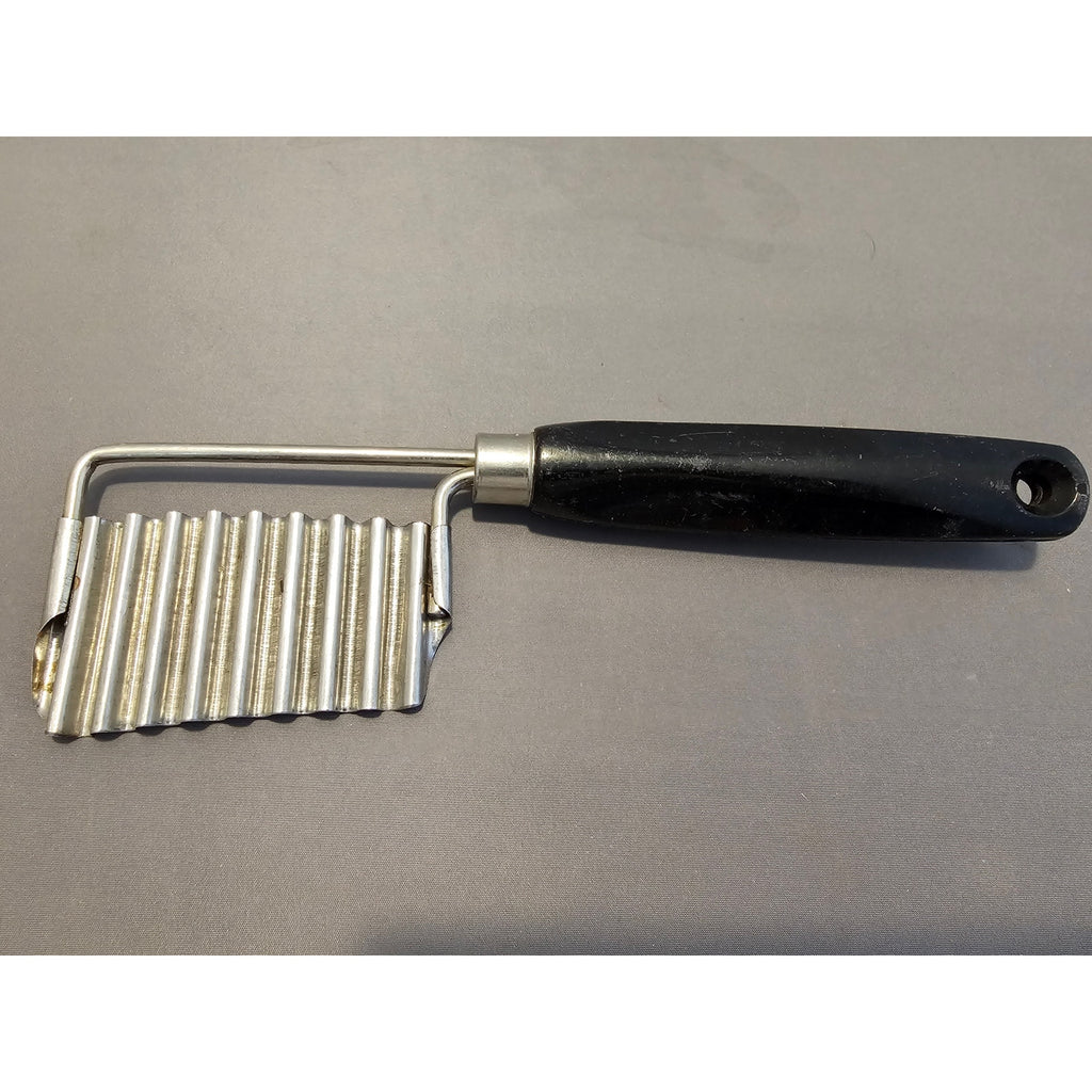 Vintage Crinkle-Cut Slicer - Kitchenware Metal Cutting Tool