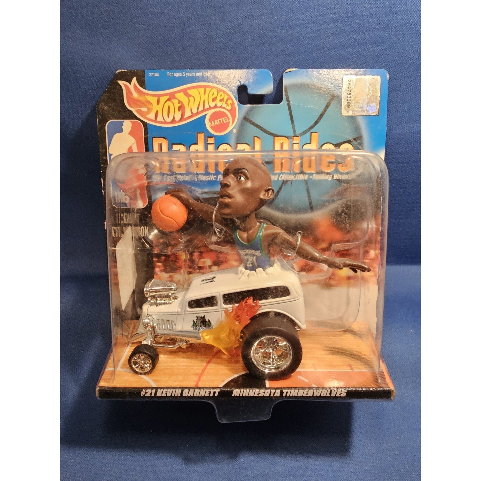 NIB 1999 Hot Wheels Radical Rides #27166-0950 - Kevin Garnett - Minnesota Timberwolves