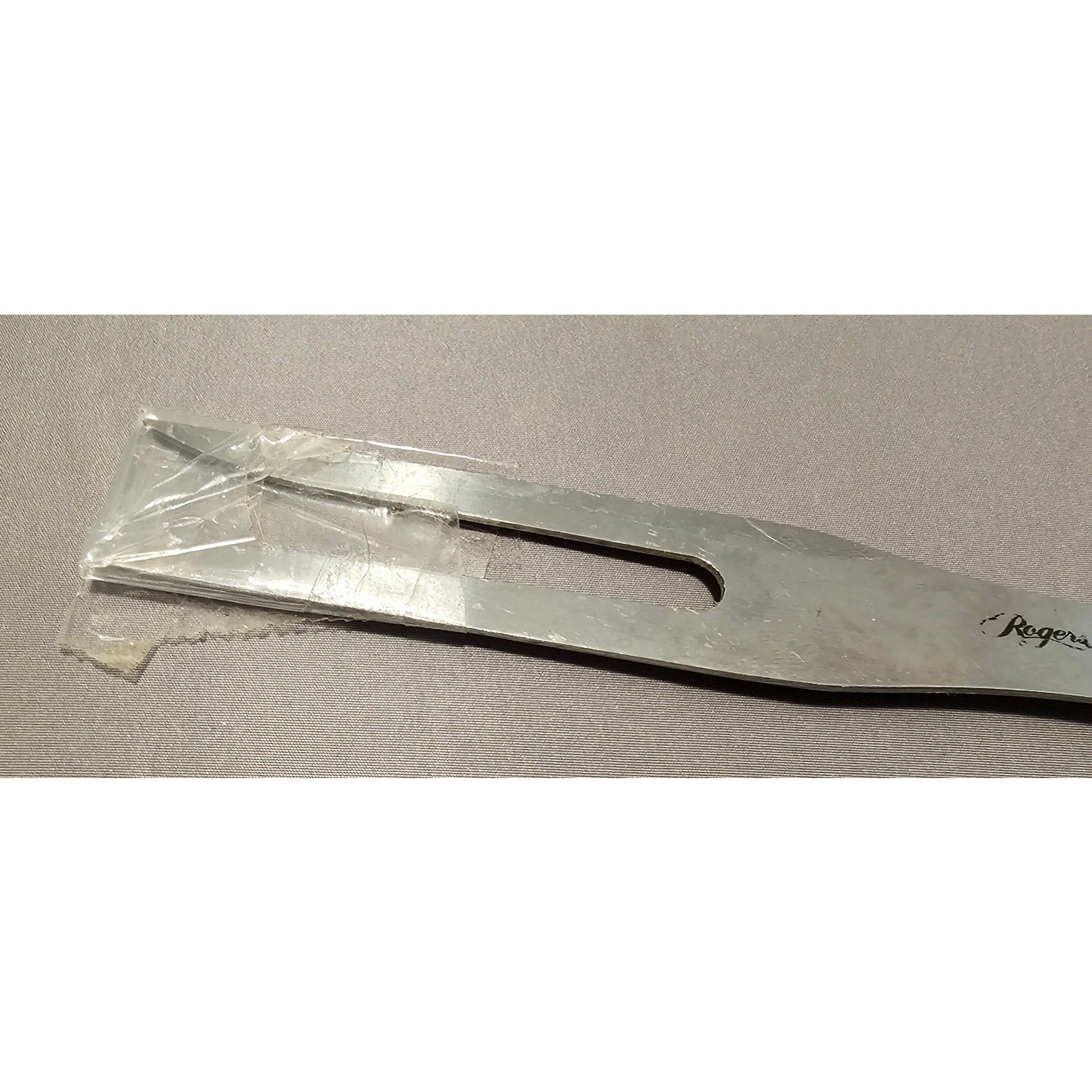 Vintage Rogers Pro Cut 2-Prong Stainless Steel Carving/Serving Fork - 11” Long