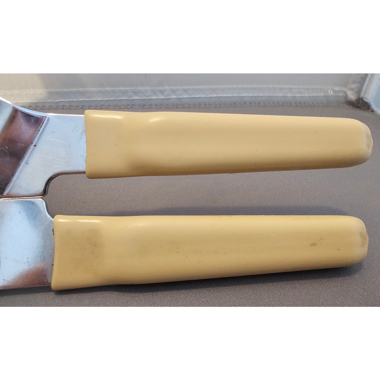 Vintage Swing-A-Way No. 4 Can Opener Bottle Tan/Ivory Grips Manual 7” USA Away