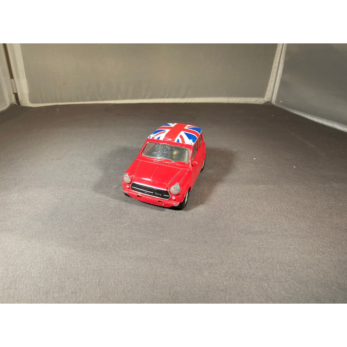 Welly No. 58242 - Red Mini Cooper 1300 w/Union Jack Flag on Roof - loose