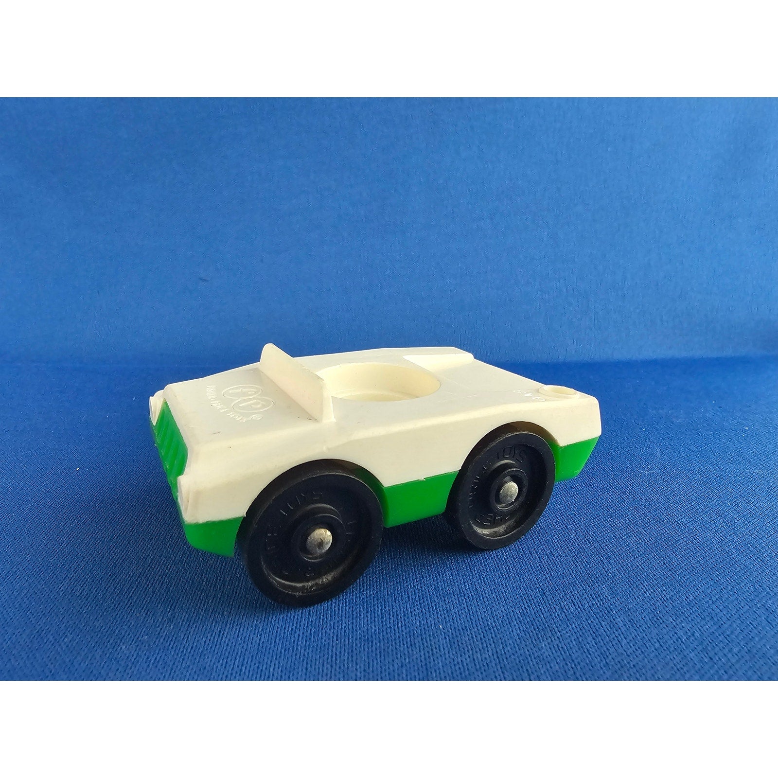 Vintage Fisher Price Little People Airport #996 - White/Green Car/Luggage Cart
