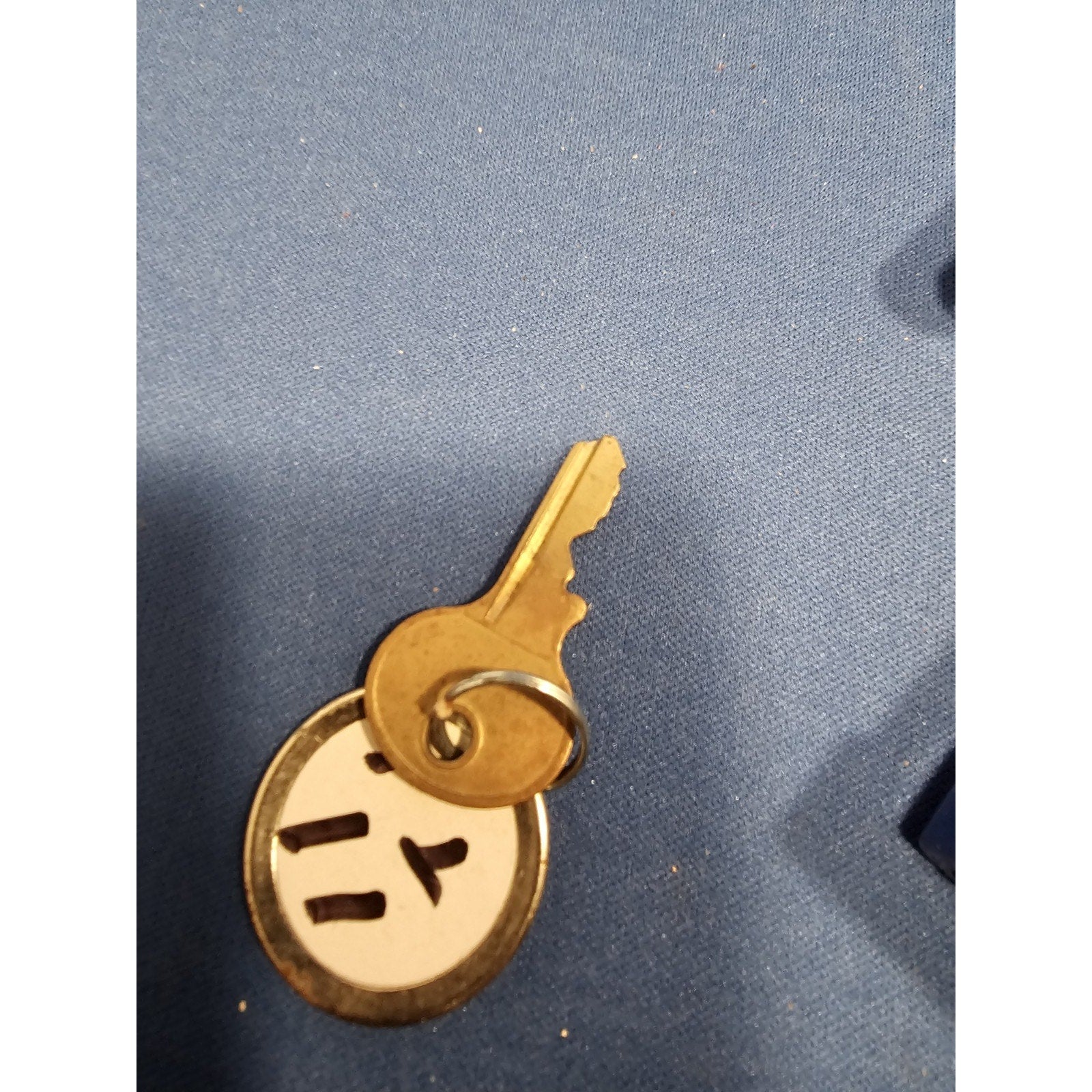 Brinks Heavy 60mm Hardened Laminated Padlock with Key - 2-1/2" x 2" -works great