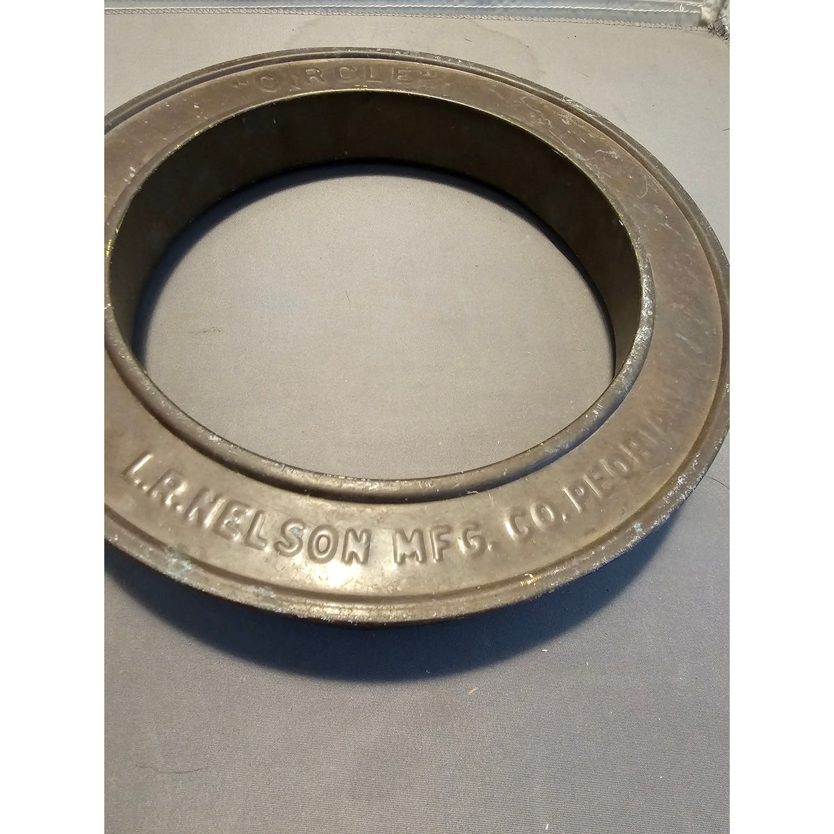 Vintage L.R. Nelson 8-1/4 in Metal "Circle" Stationary Sprinkler - used