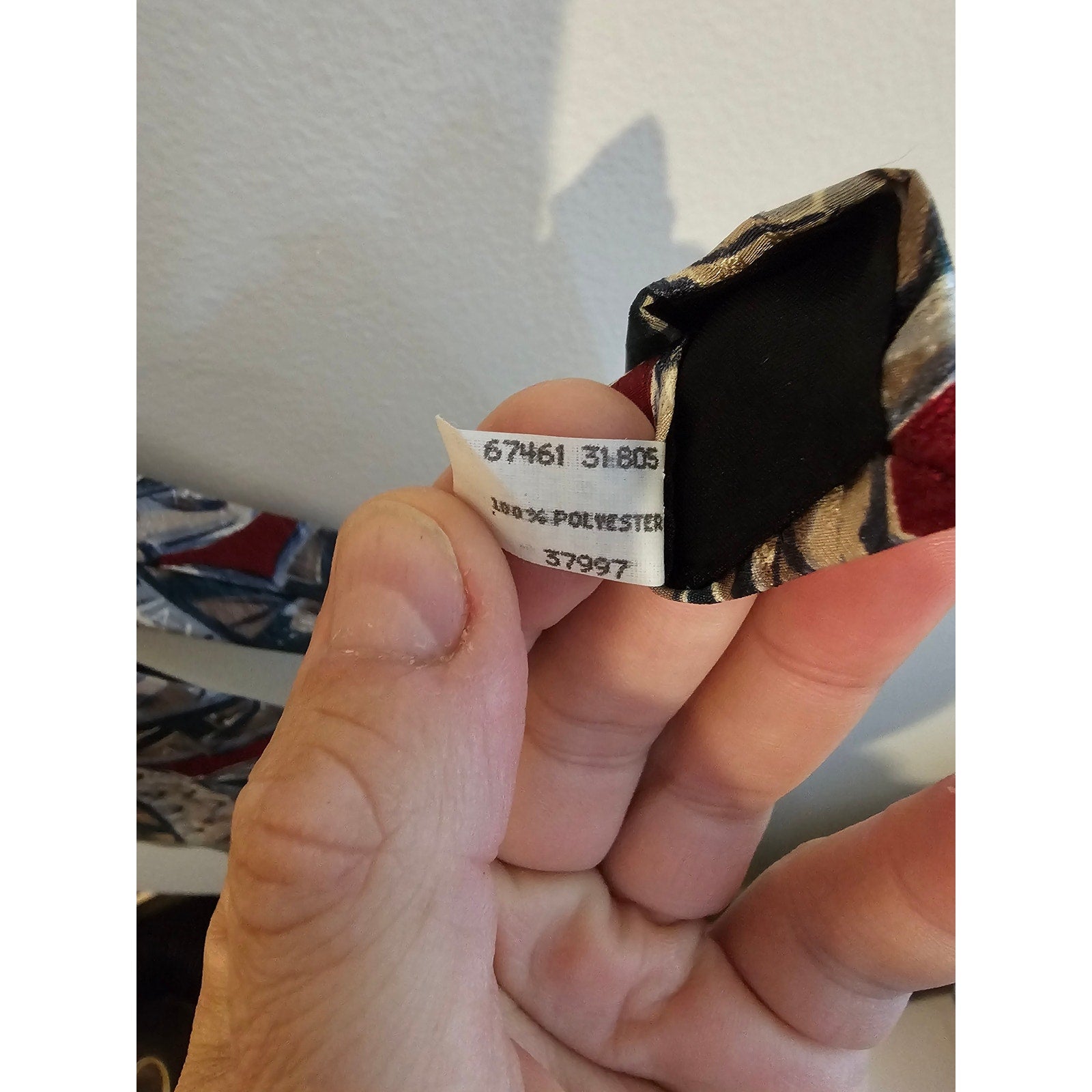 Vintage Robert Alan Men's Necktie - Red w/Pattern - 56" x 3-3/4"