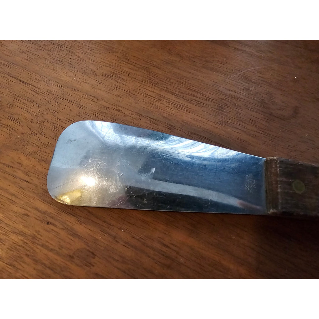 Vernco Stainless Steel 9-1/2" Ice Cream Scoop w/Rivet Wood Handle - Japan - AAA