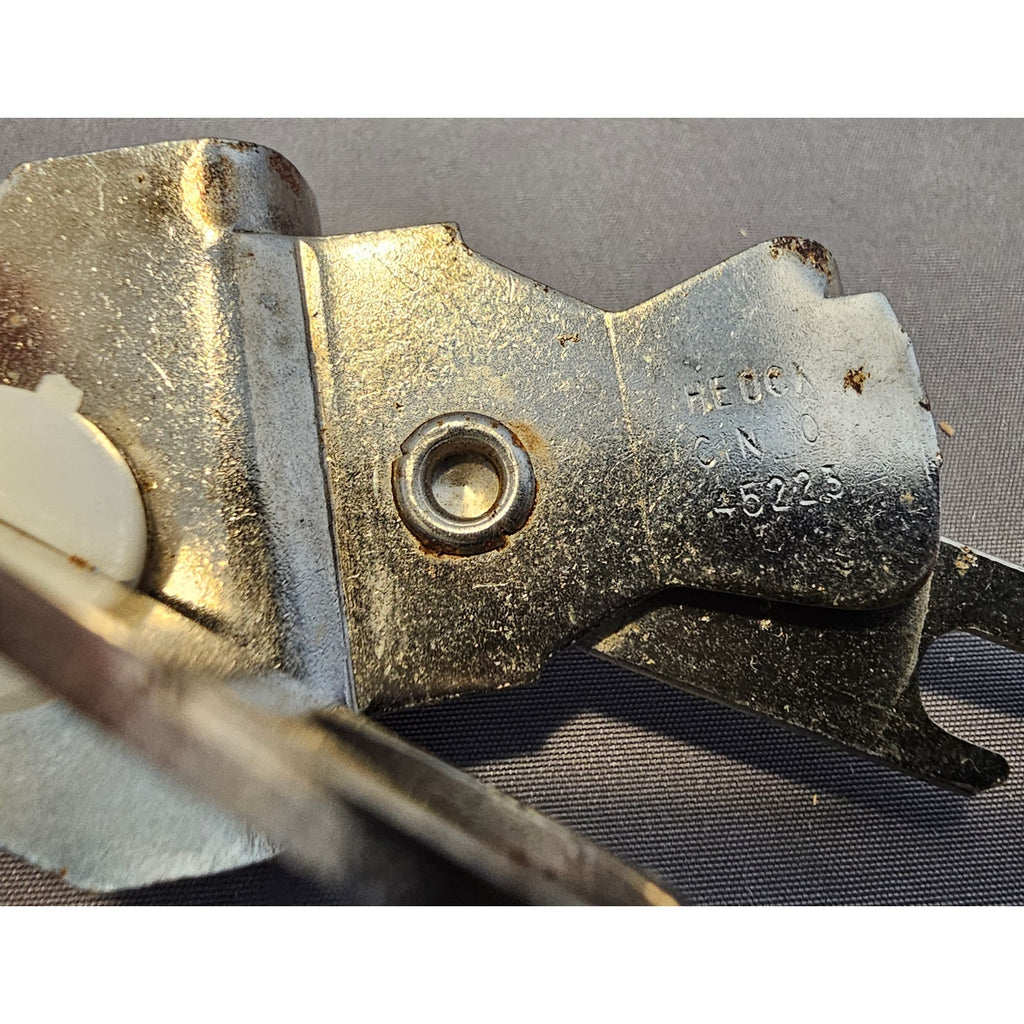 Vintage Heuck Manual Can Opener - works well - USA - Mini