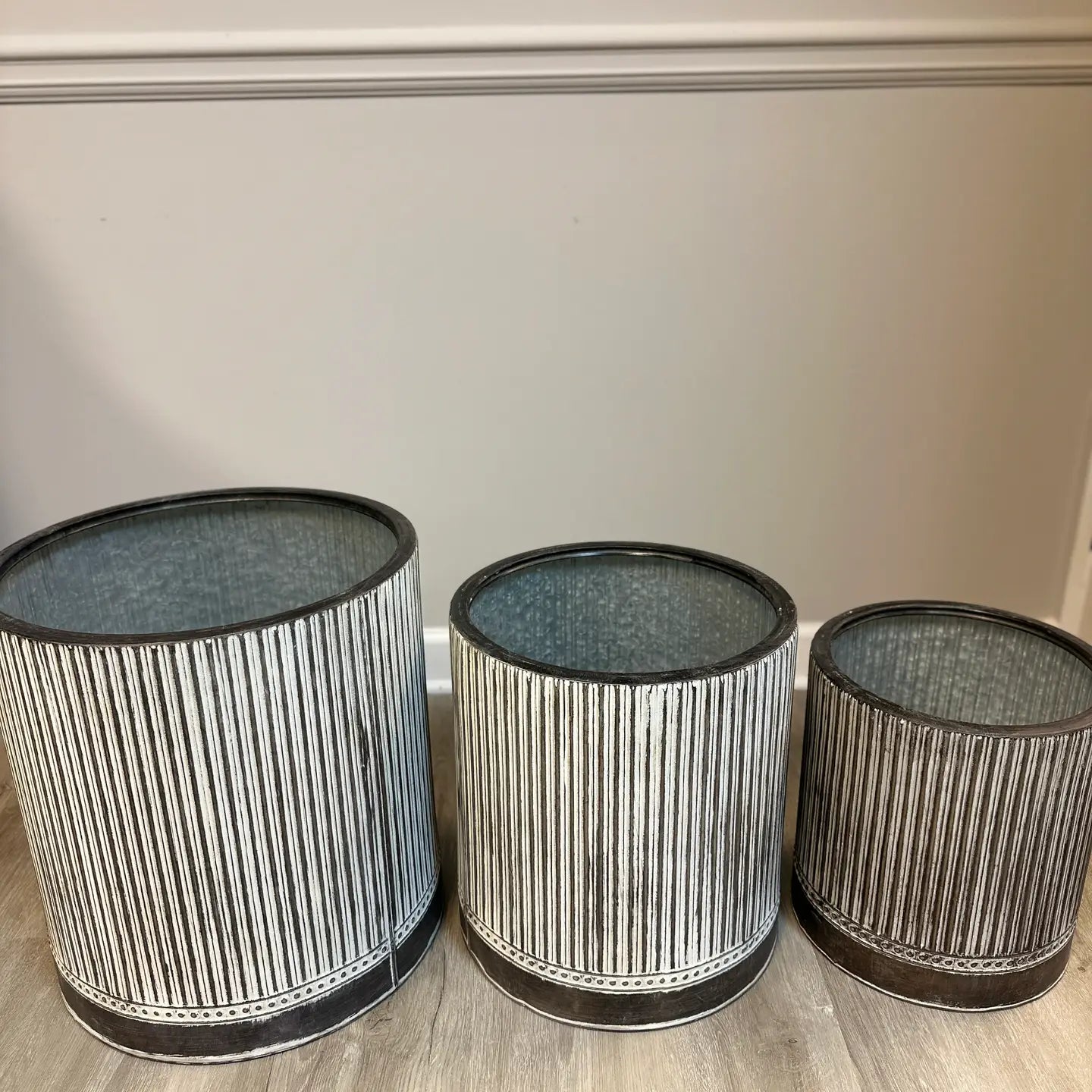 IRON BUCKET SET OF THREE
