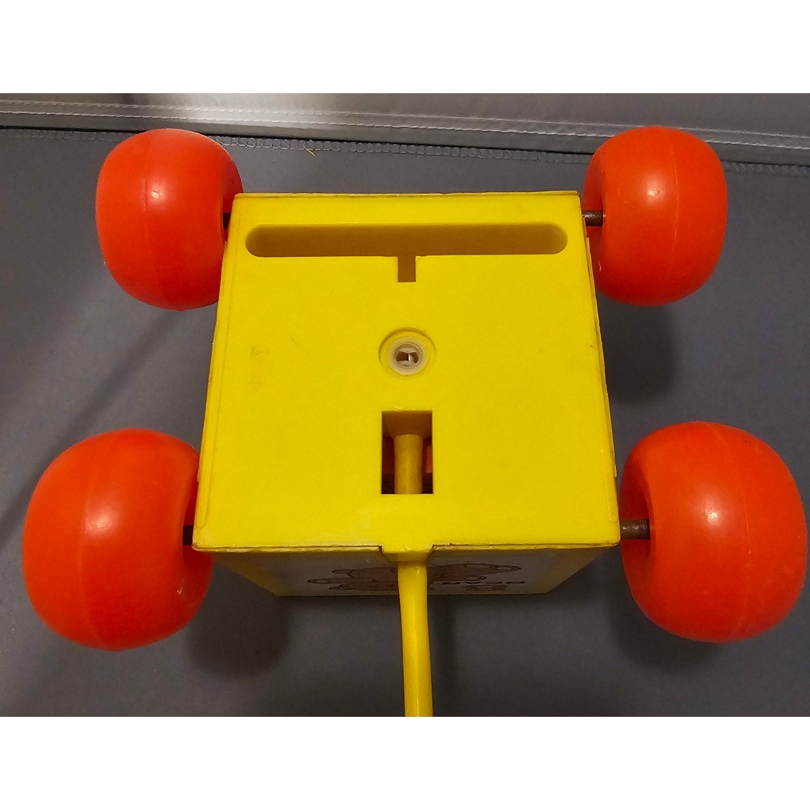 Vintage 1970 Fisher-Price #760 Peek-a-Boo Block - works great