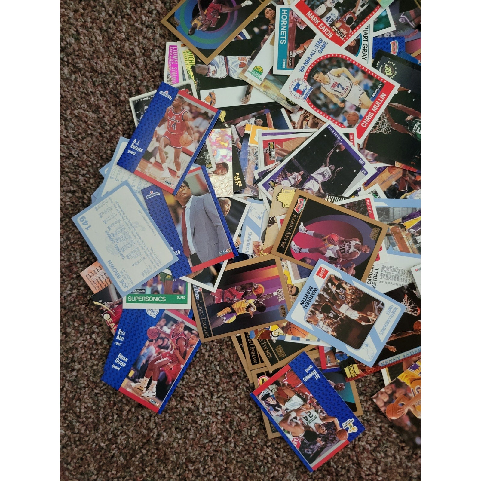 Lot of aprox 500+ NBA Basketball Cards - Topps, Upper Deck, NBA Hoops, Panini