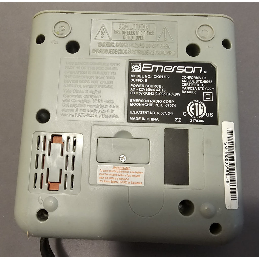 Emerson CKS1702 Radio/Digital Alarm Clock - Tested and Works