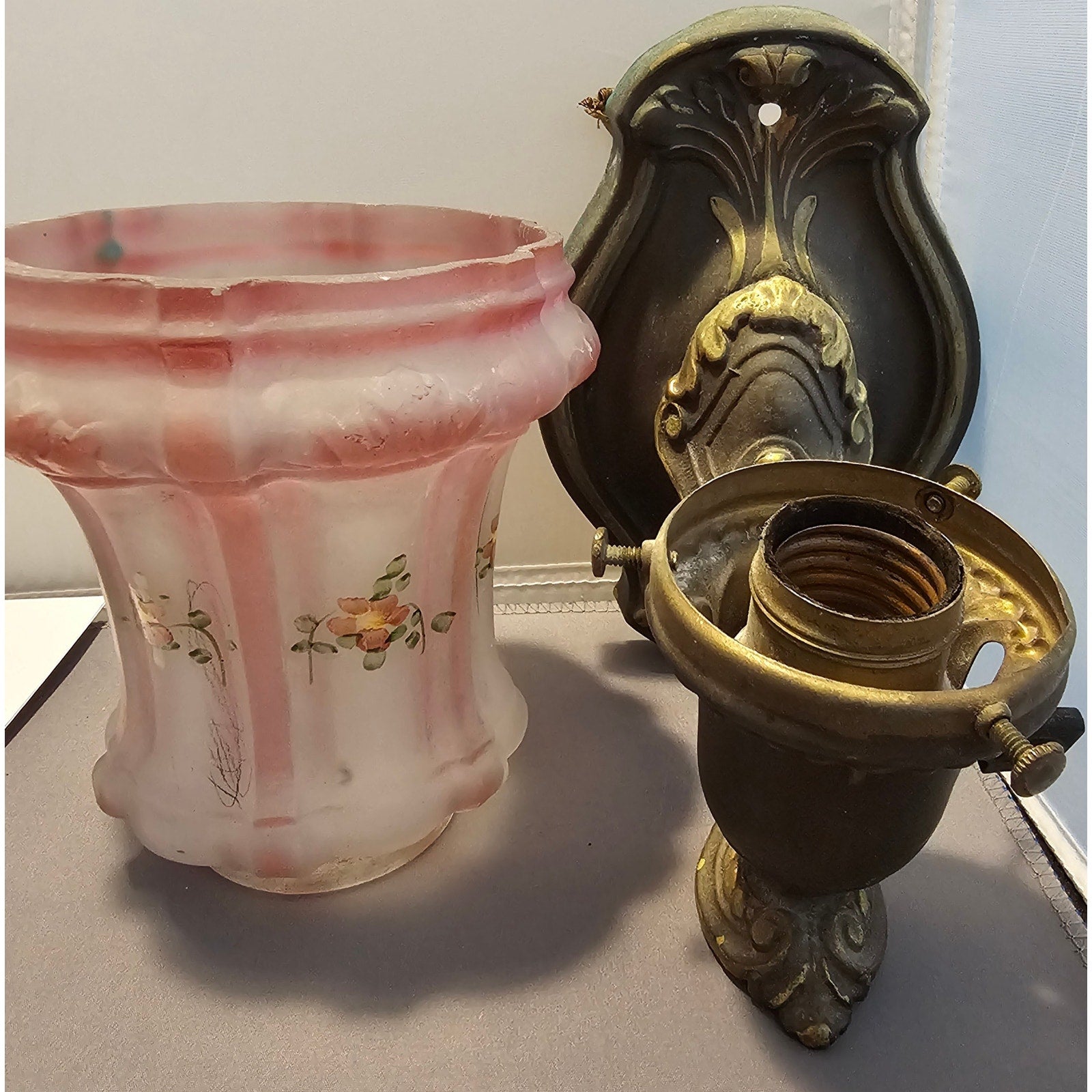 Antique/Vintage Brass Wall Sconce w/Purple & Pink Glass Shade Light Fixture