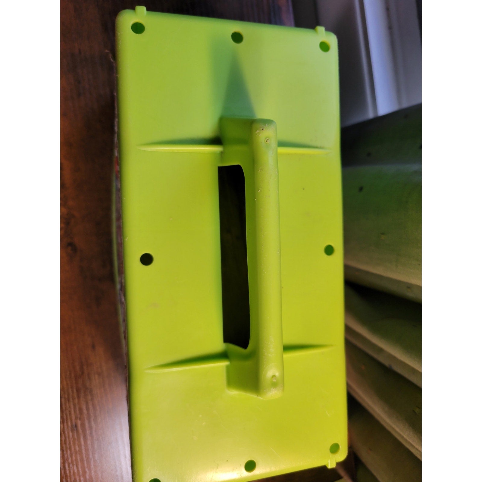 Vintage Poof-Slinky Green Sno-Brick Maker - Great for Forts, Igloos, Walls snow