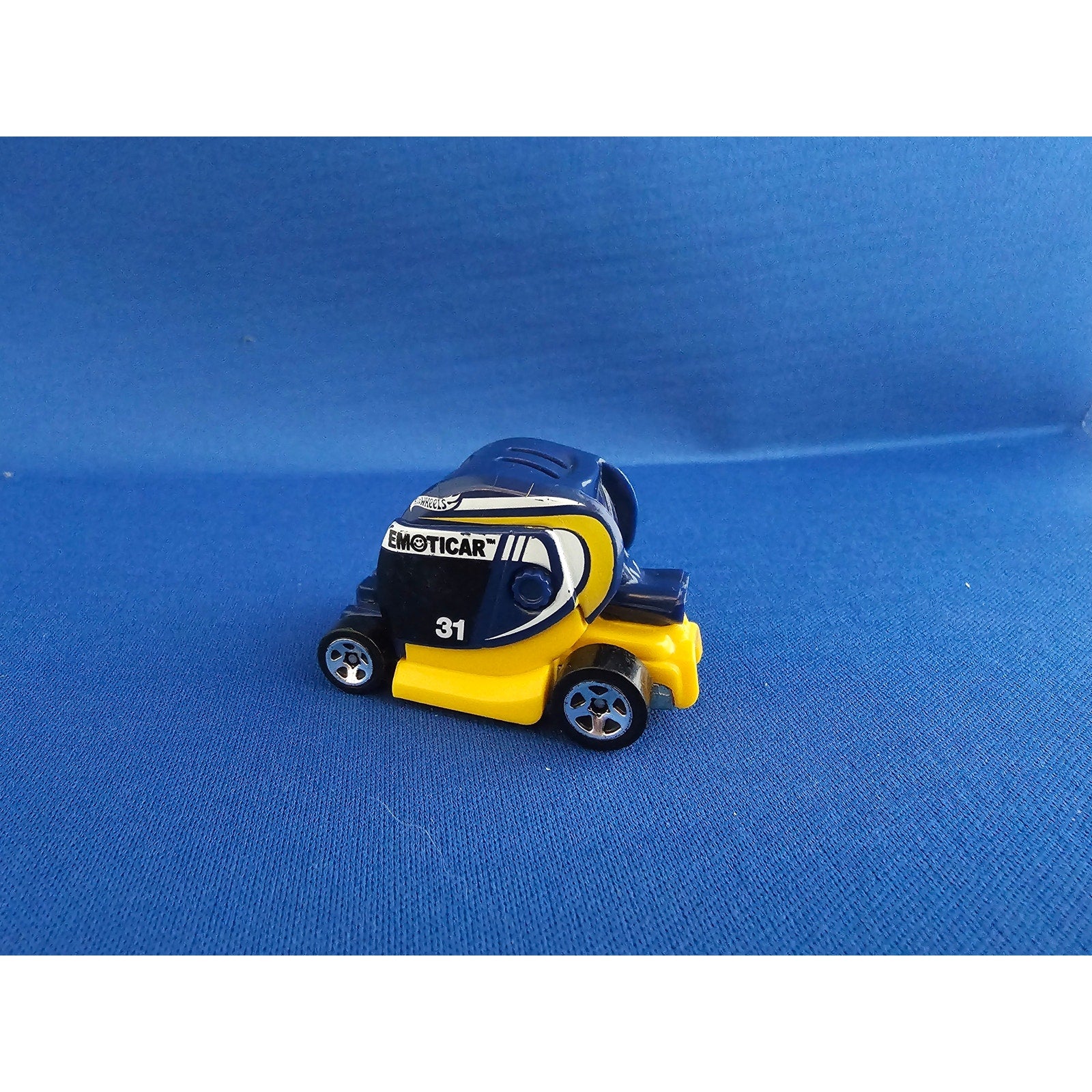 2016 Hot Wheels - Emoticar DTX20 - Yellow/Blue - loose
