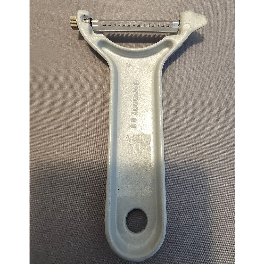 Westmark Steel Vegetable Peeler/Slicer Julienne w/Stainless Steel - 5" long