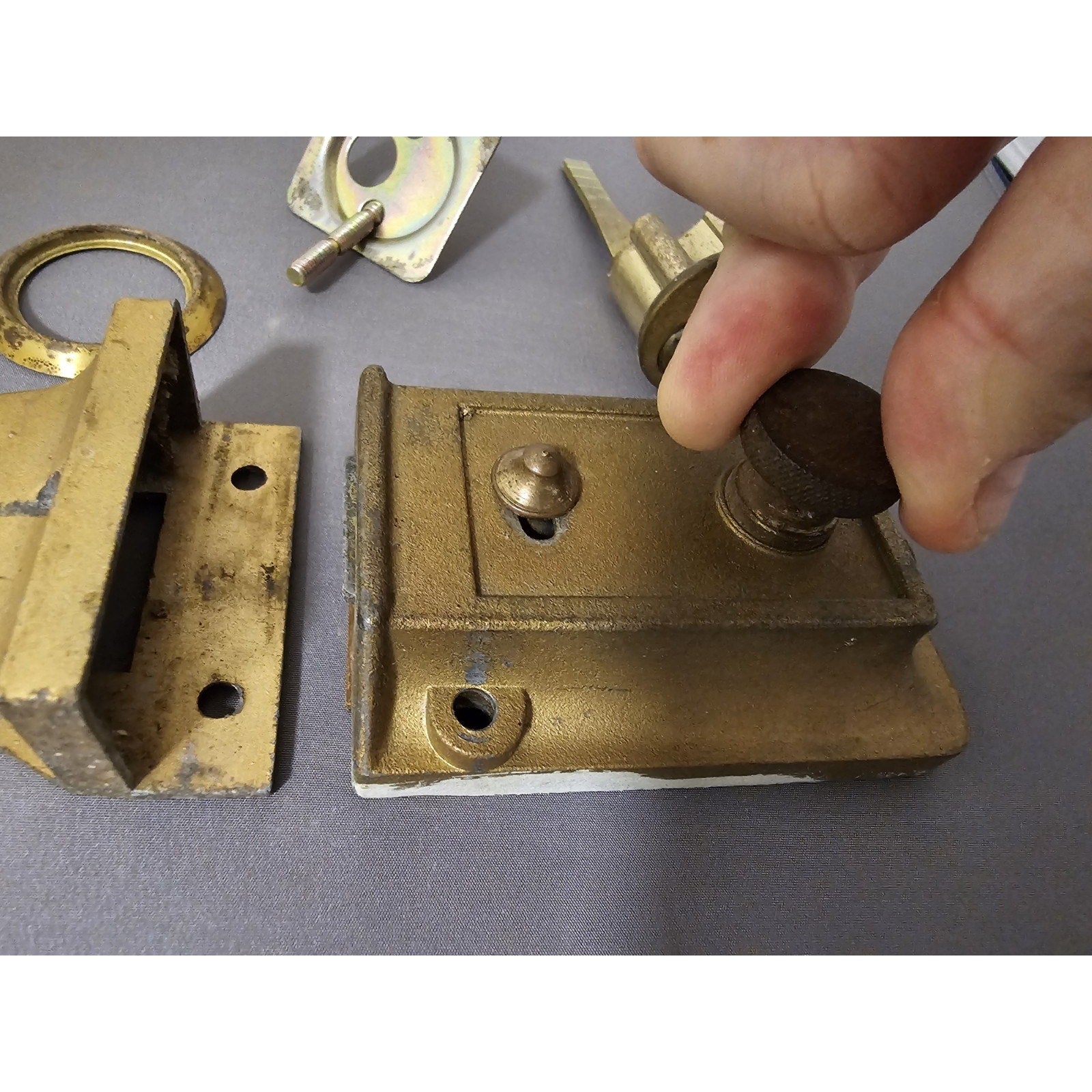 Vintage/Antique Brass Turn Knob Door Latch/Lock Deadbolt