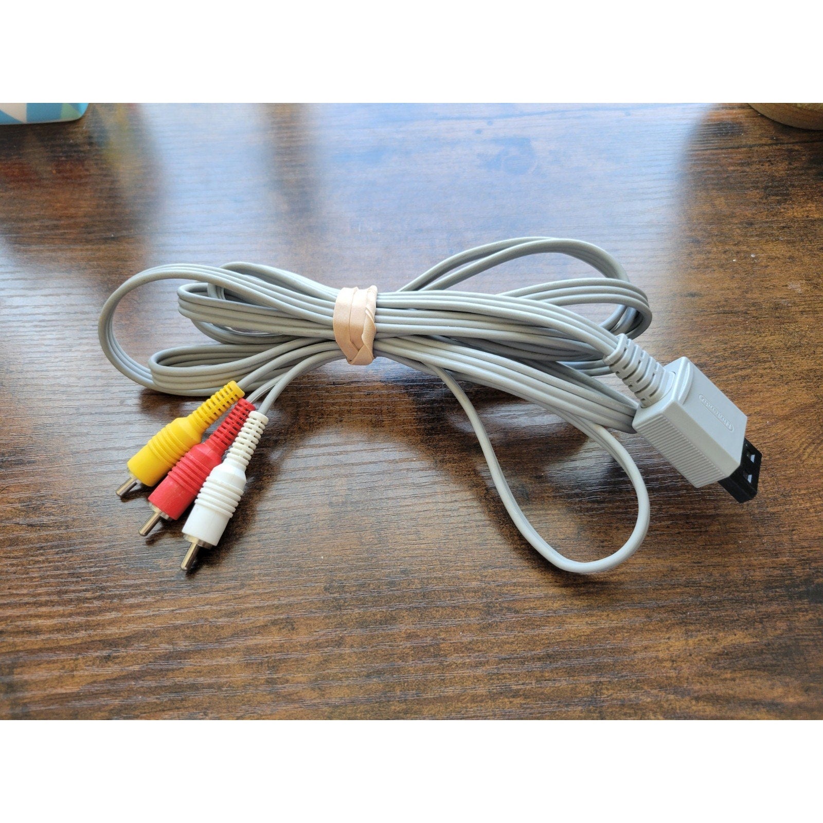 Nintendo Wii Console TV AV Cable RVL-009 OEM - Red/White/Yellow - used and works