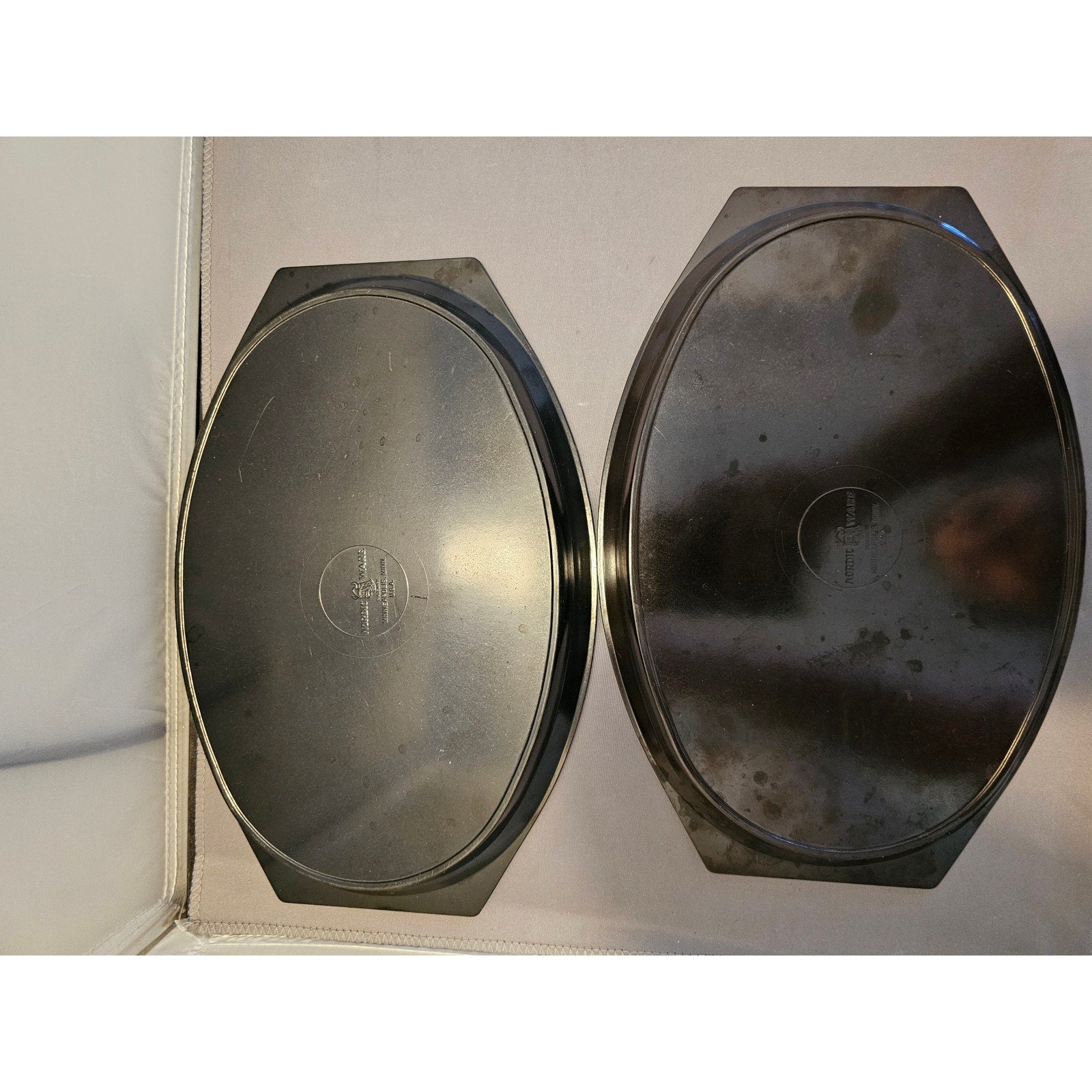 Lot of 2 Vintage Nordic Ware Platter Holder Steak/Fajita Server Plate