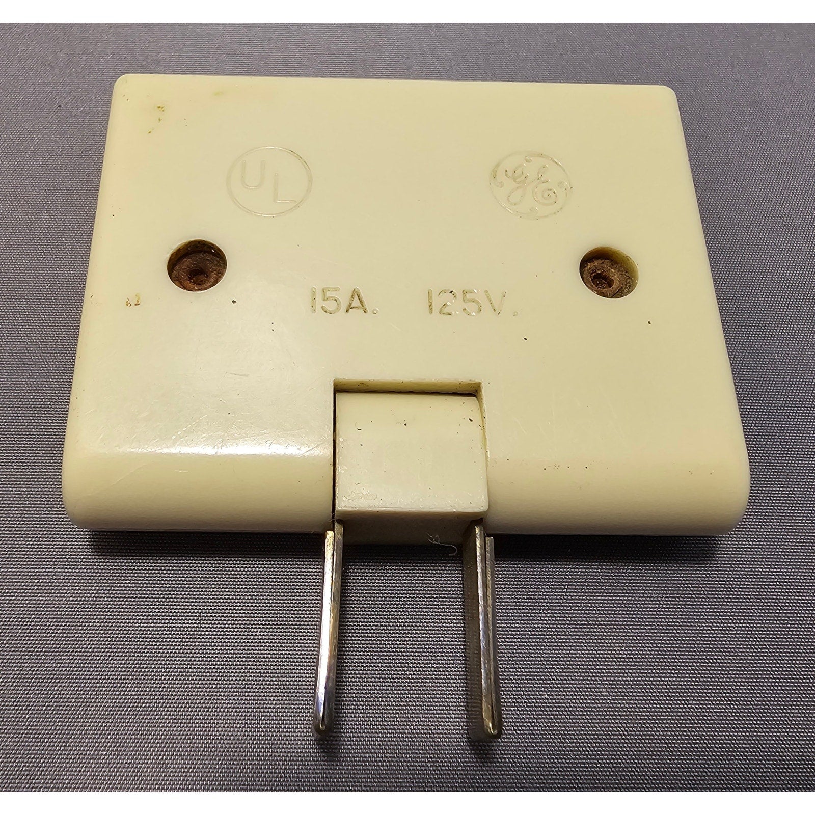 Vintage GE Wall Hugger/Flat #1734-21D 3-Tap Outlet Adapter - Ivory, 15A-125V