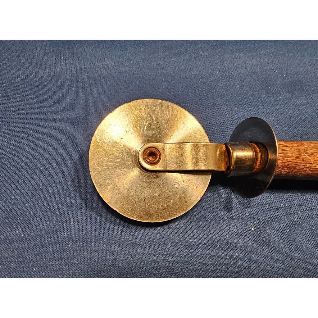 Vintage Bonny Stainless Steel 2-1/4" Pizza Cutter/Wheel w/Wood Handle - 7" long