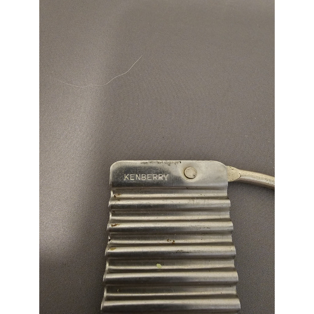 Kenberry Crinkle-Cut Slicer Made in USA Vintage Kitchenware Metal Cutting Tool