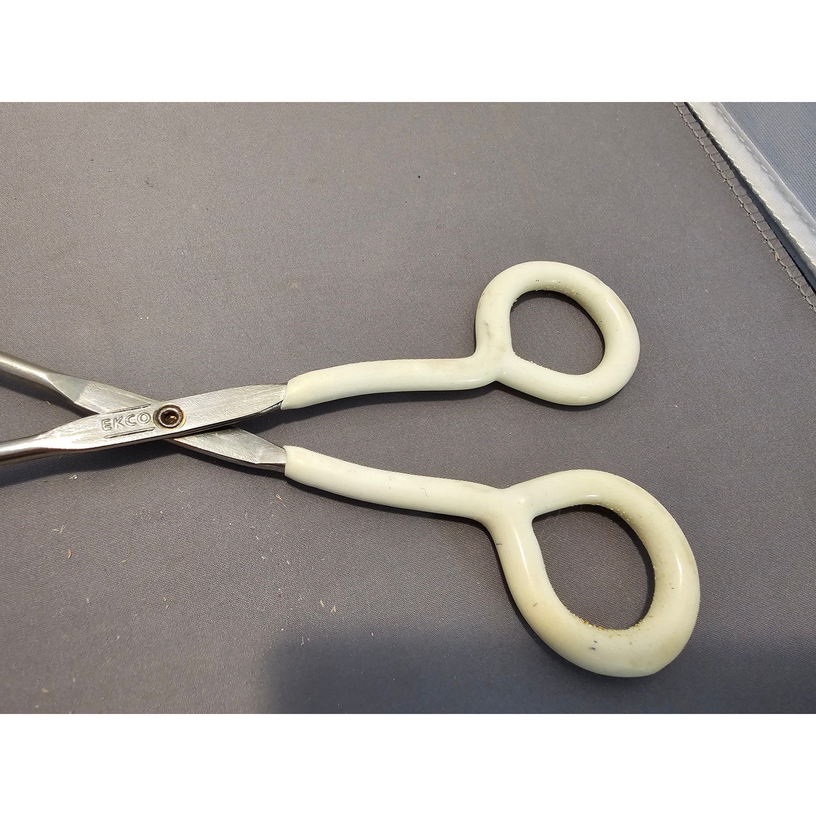 Vintage Ekco 10" White Rubble Handle Stainless Steel Tongs - USA