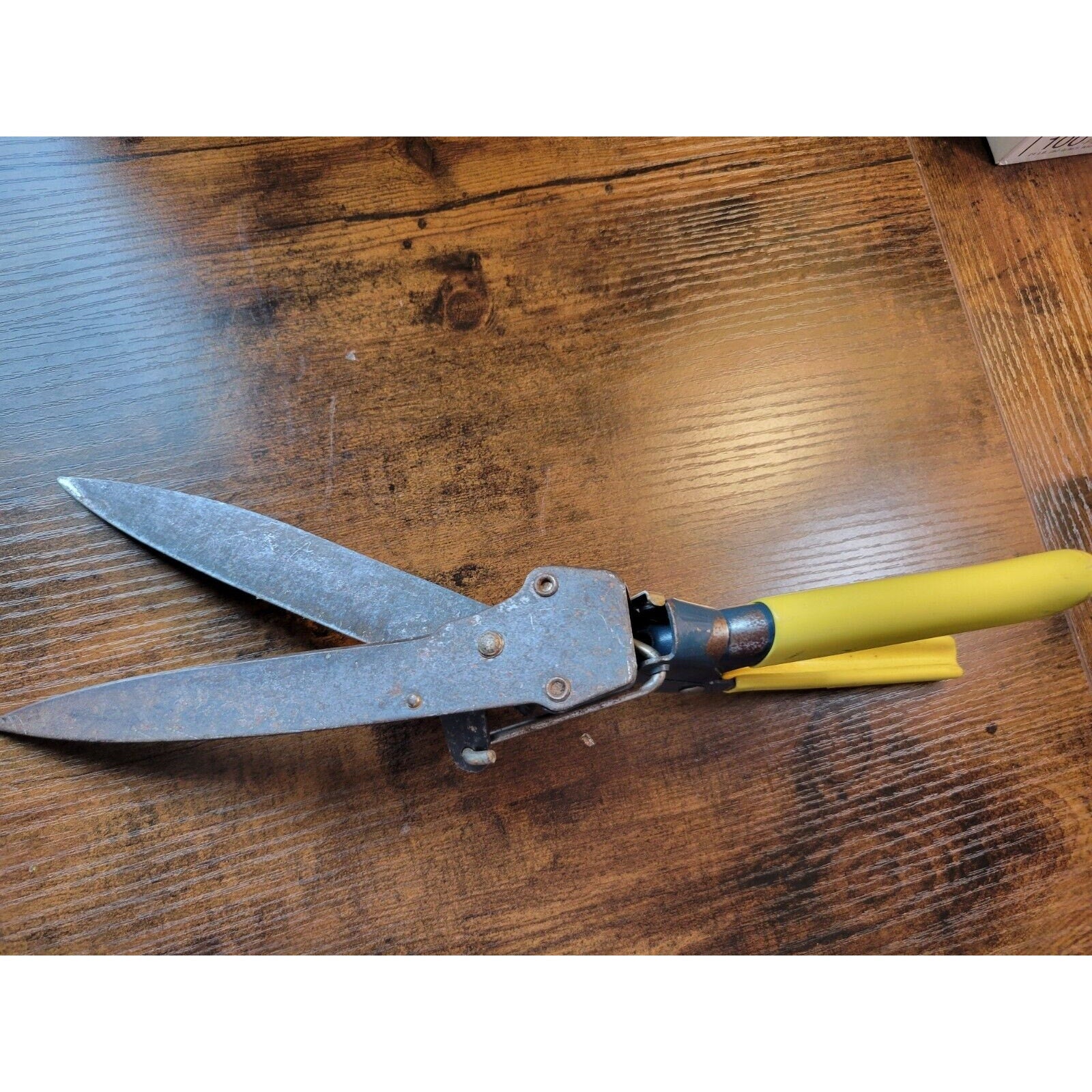 Vintage Stanley Model GS30 4-1/2” Blade Length Grass Shears - work well