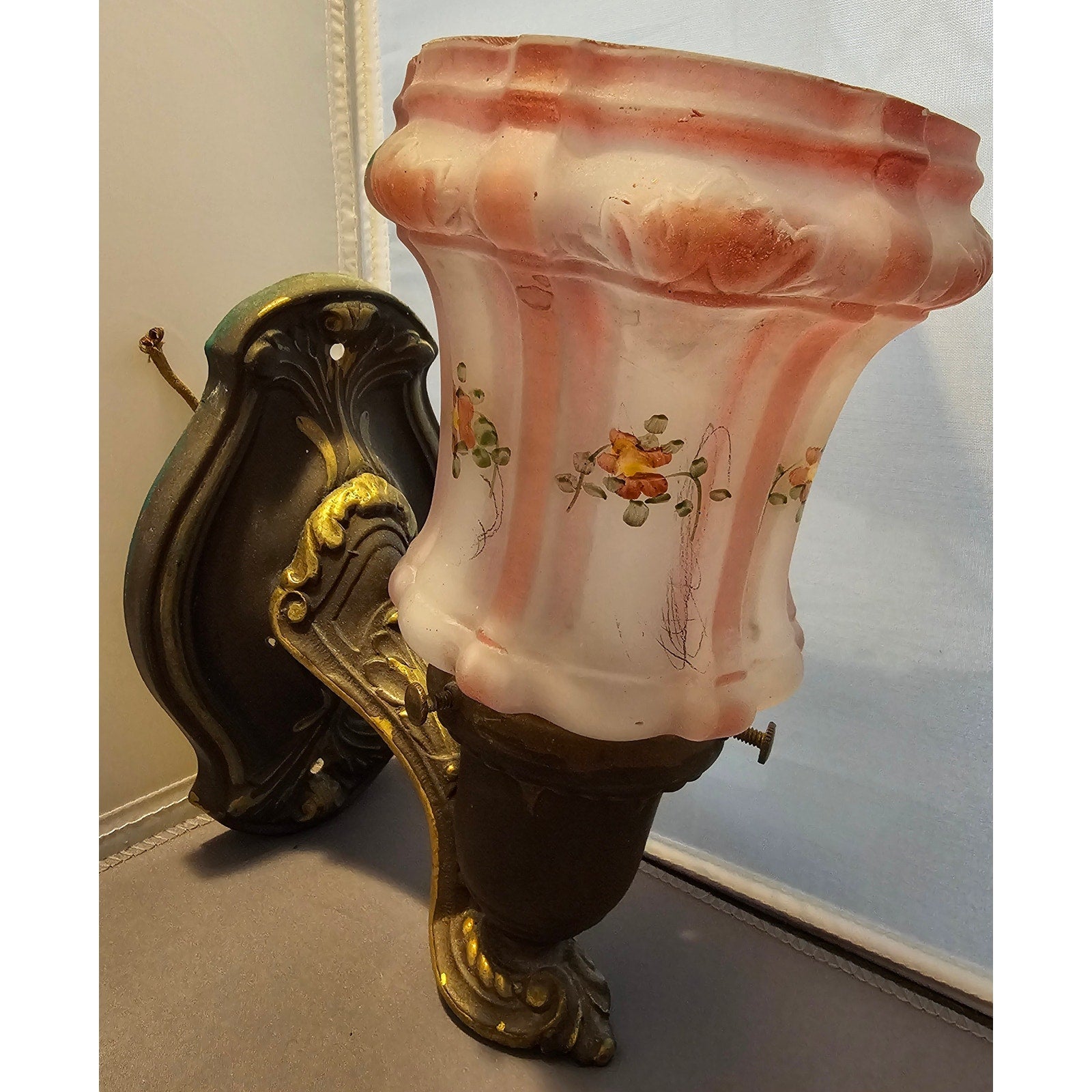 Antique/Vintage Brass Wall Sconce w/Purple & Pink Glass Shade Light Fixture