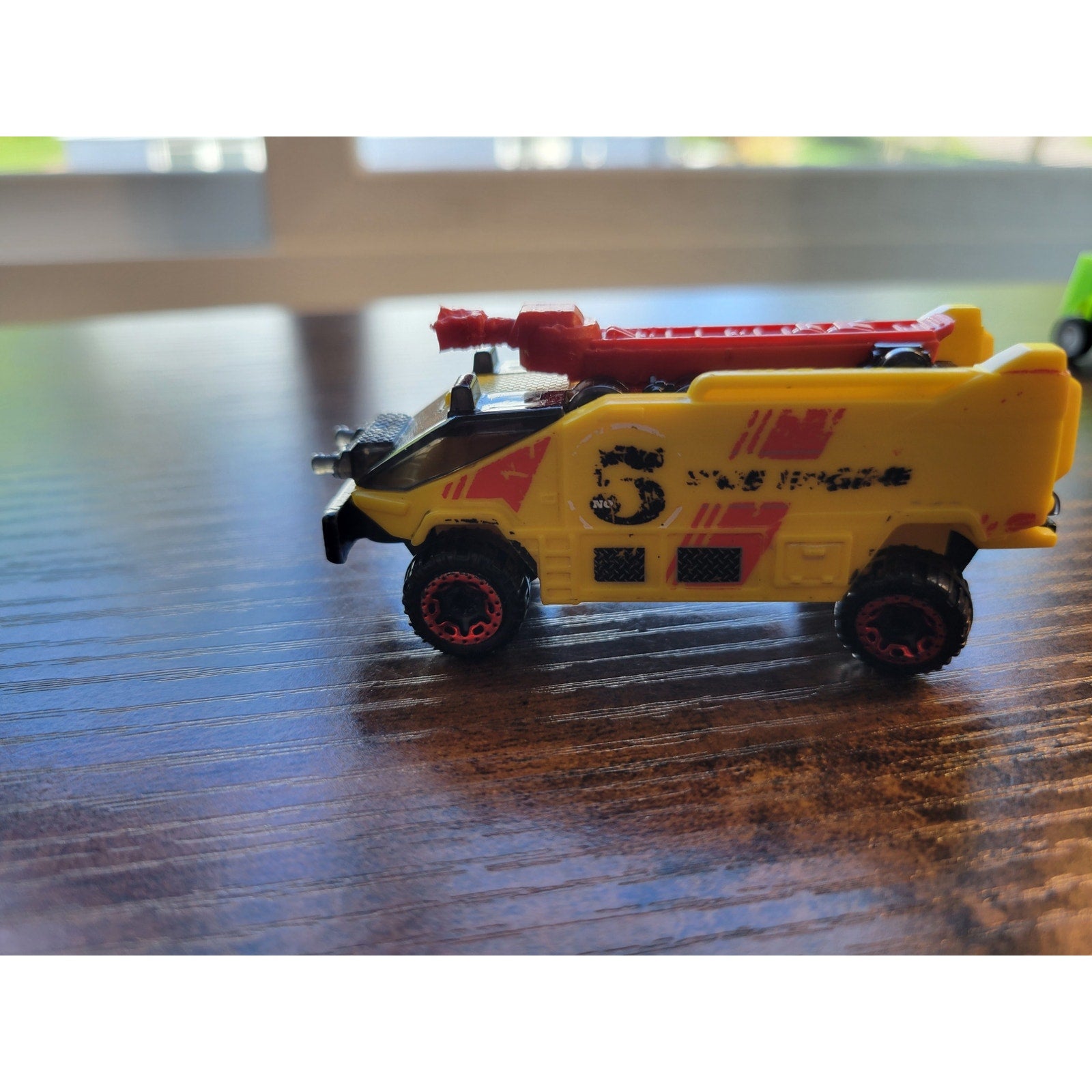 2018 Hot Wheels - Yellow Runway Res-Q - FYB58 - loose