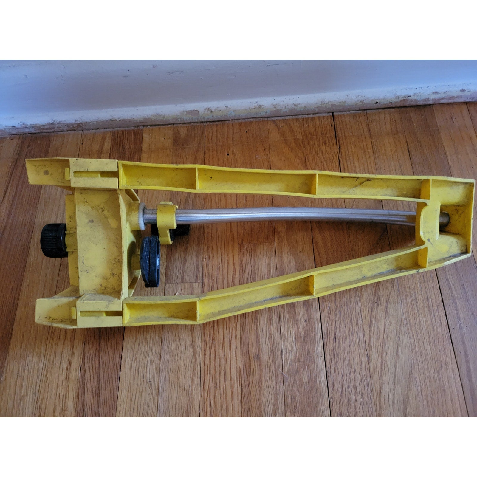 Vintage Better Homes & Gardens Oscillating Lawn Sprinkler - Tested