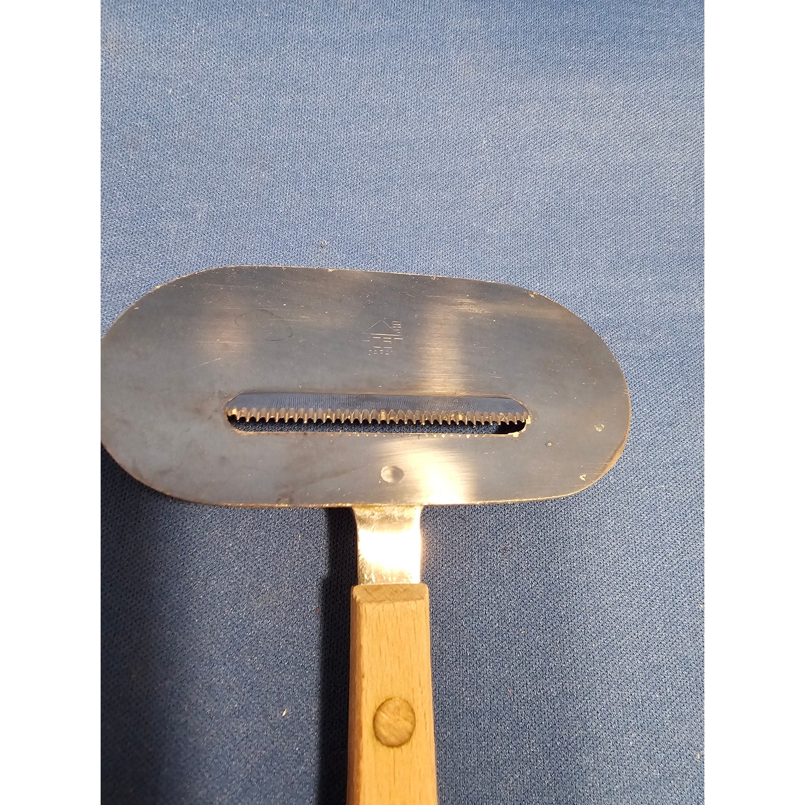 Vintage HOAN 4" (inch) wide Cheese Slicer/Server - w/Wood Handle - Made in Japan