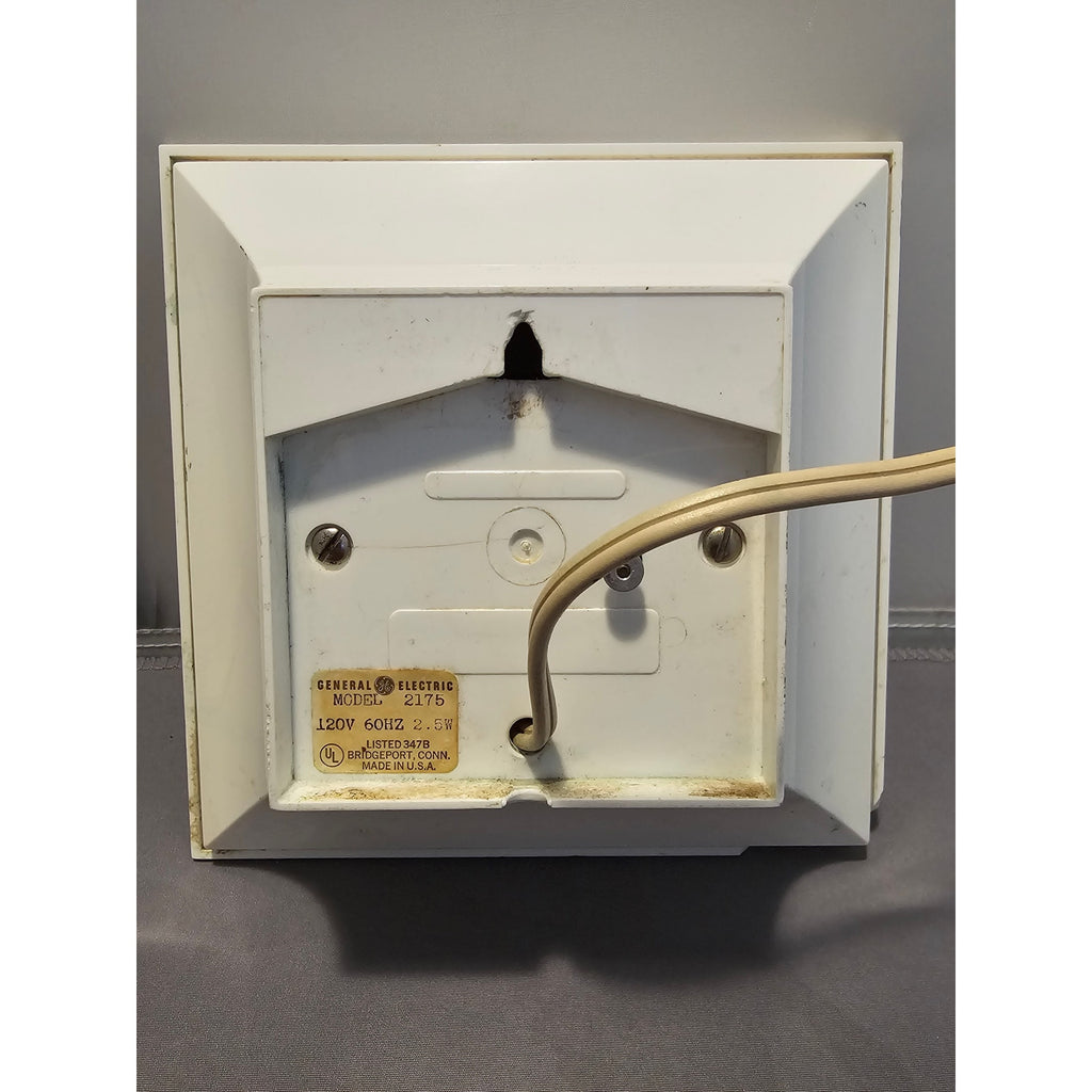 Vintage General Electric (GE) 2175 - 6” Plug-In Surface/Wall Mount Clock - works