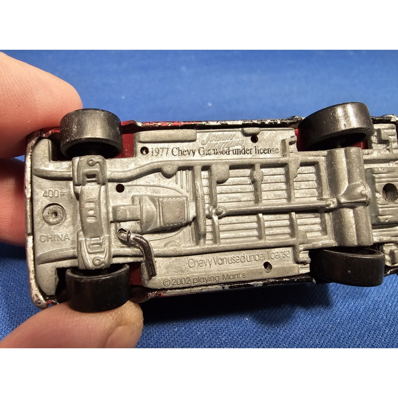 2002 Johnny Lightning Boogie Vans - 1977 Chevy G-20 w/Black Flames - loose