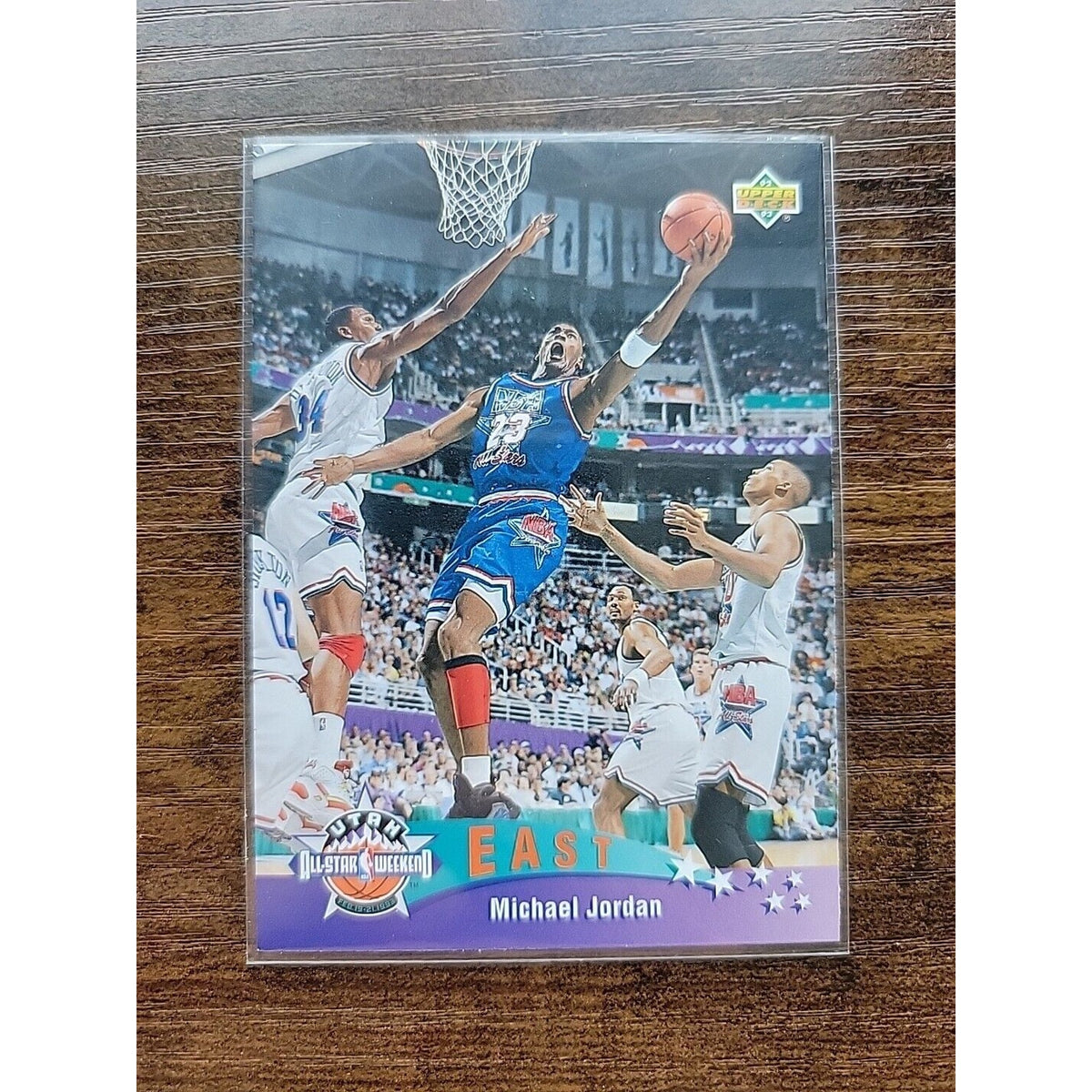Michael Jordan 1992-1993 Upper Deck #425 - Chicago Bulls - NBA All Star