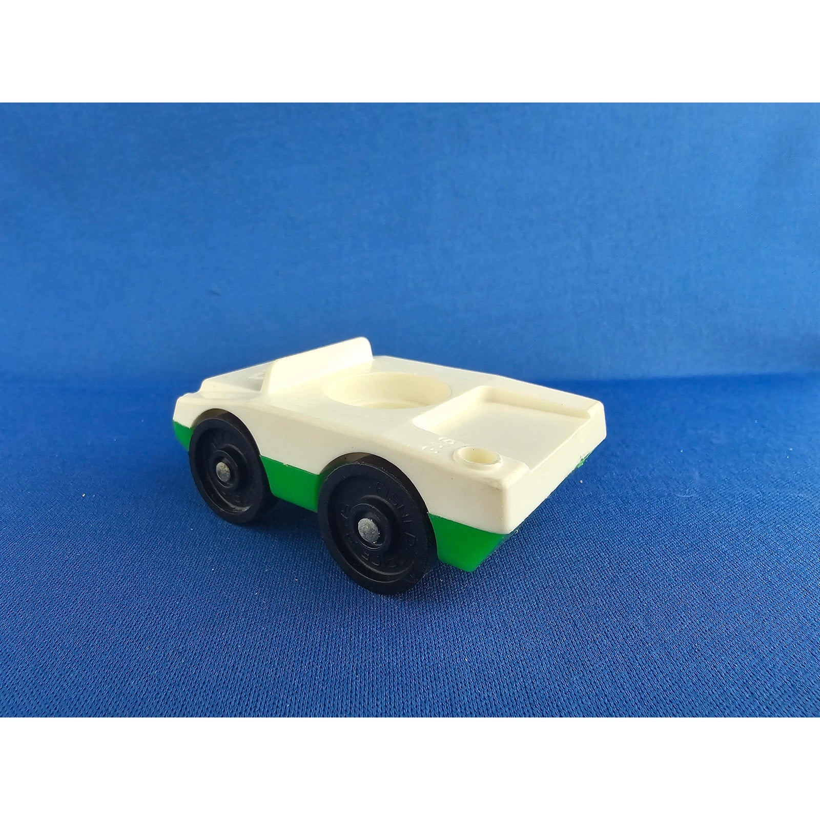 Vintage Fisher Price Little People Airport #996 - White/Green Car/Luggage Cart