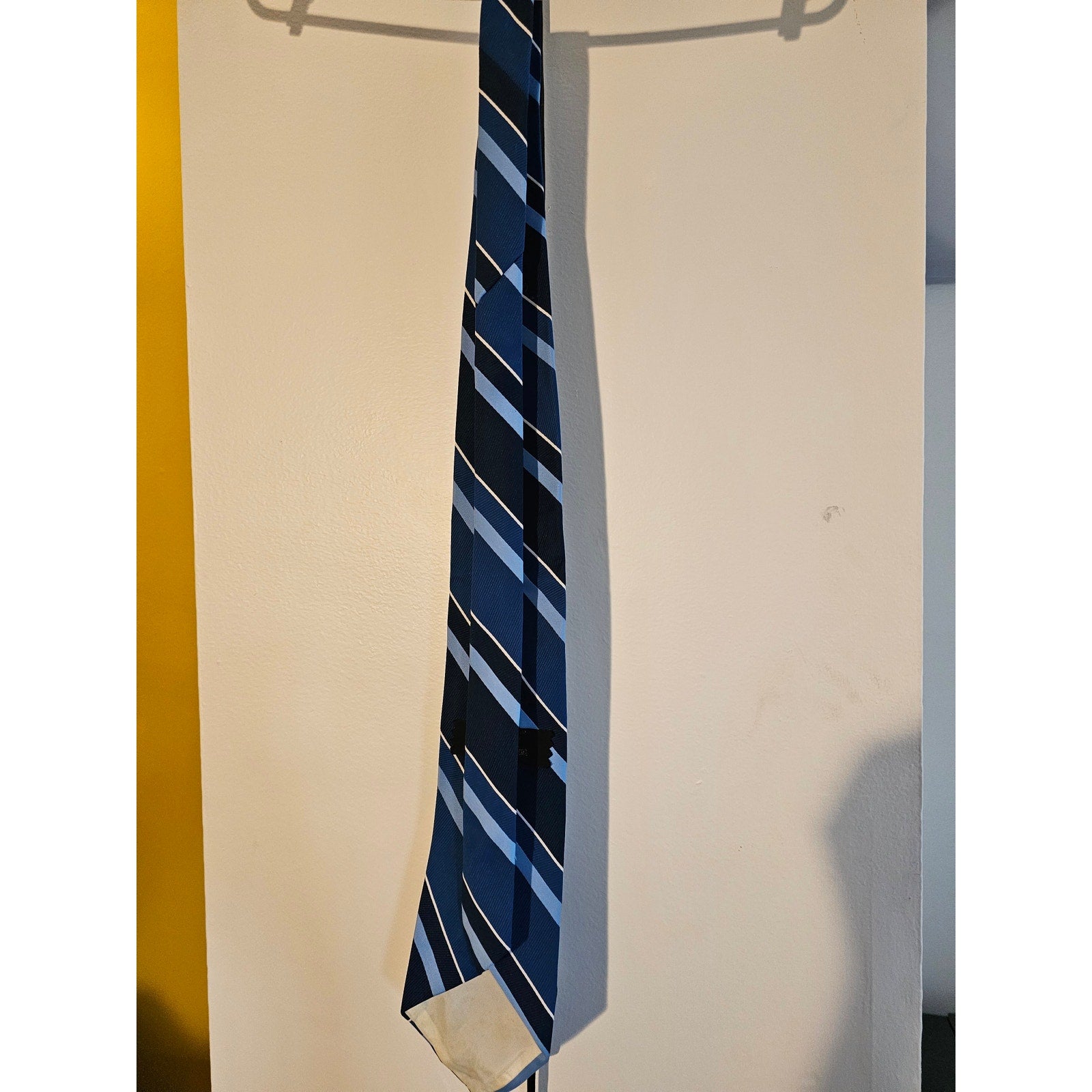 Vintage Custom Cravatieur WPL-10580 Men's Necktie - Blue w/Stripes - 53-1/2"