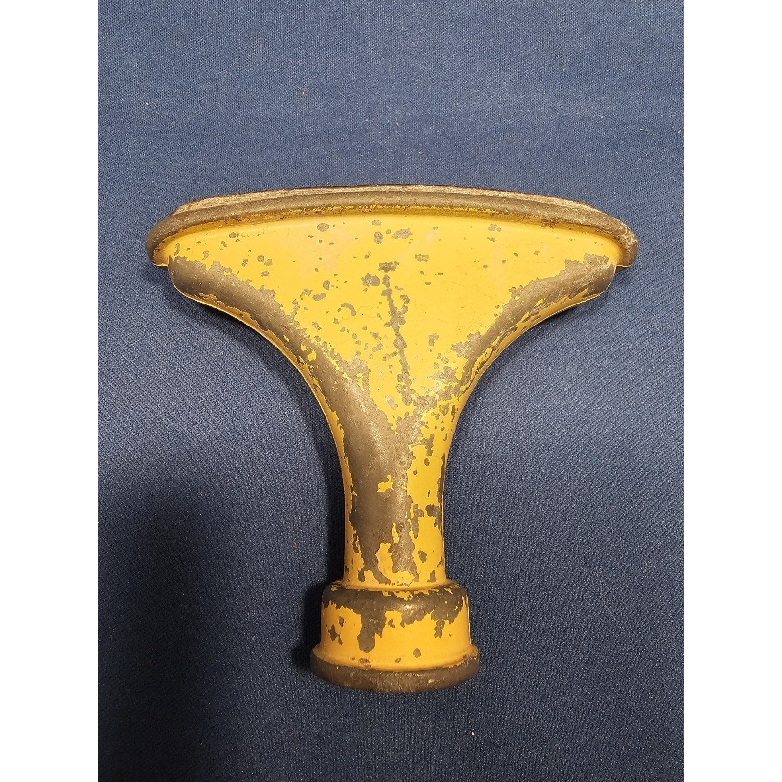 Vintage L.R. Nelson Mfg. Co. Flaring Rose Yellow Sprinkler Nozzle - USA