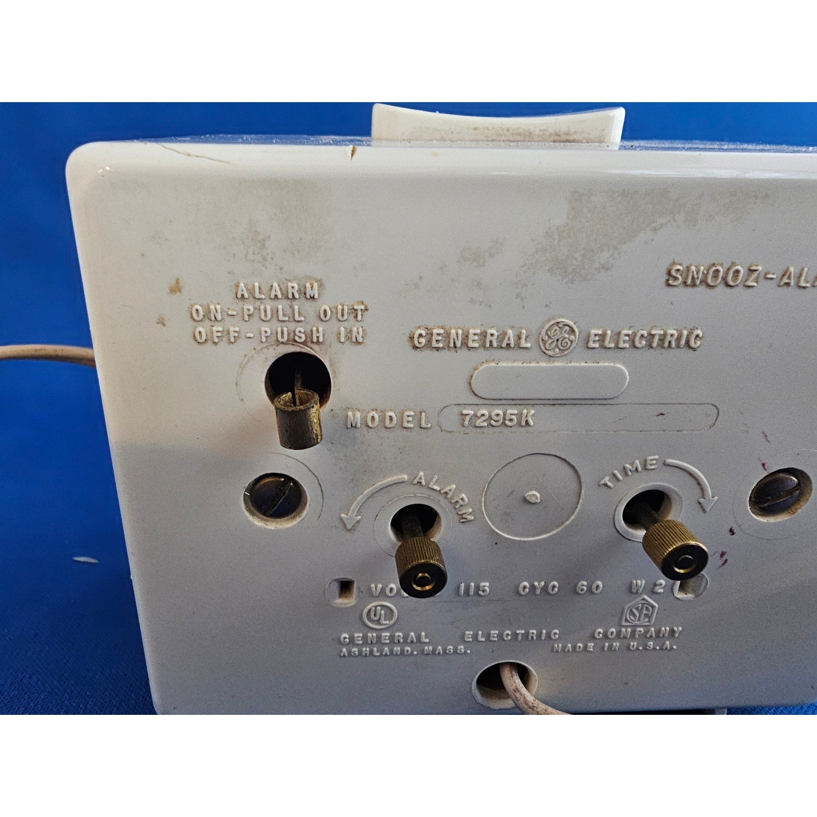 Vintage General Electric (GE) Model 7295K View-Alarm Clock - Tested Works