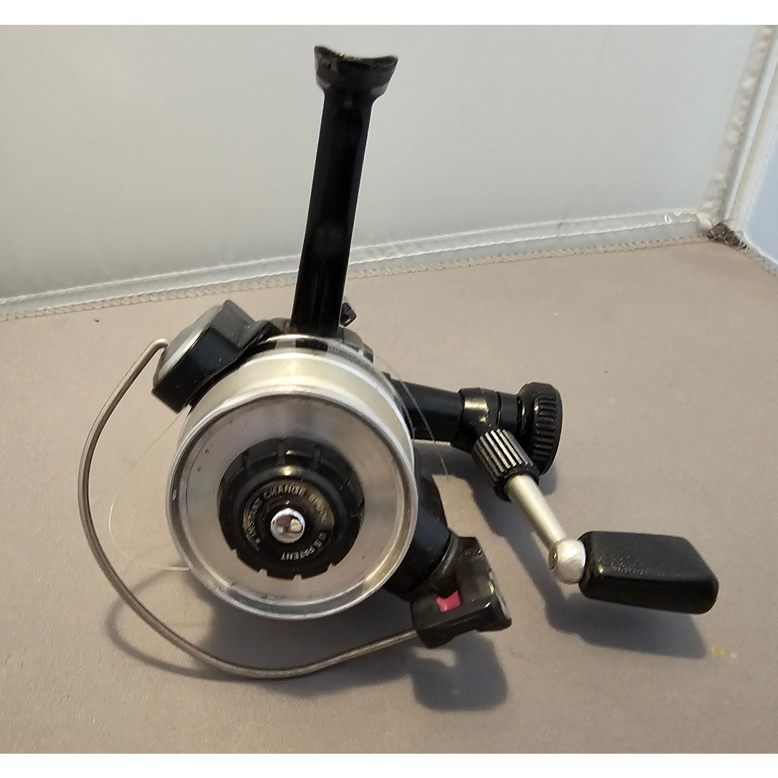 Vintage Ryobi No. 2000 Fishing Reel - No Line Twist - Made in Japan