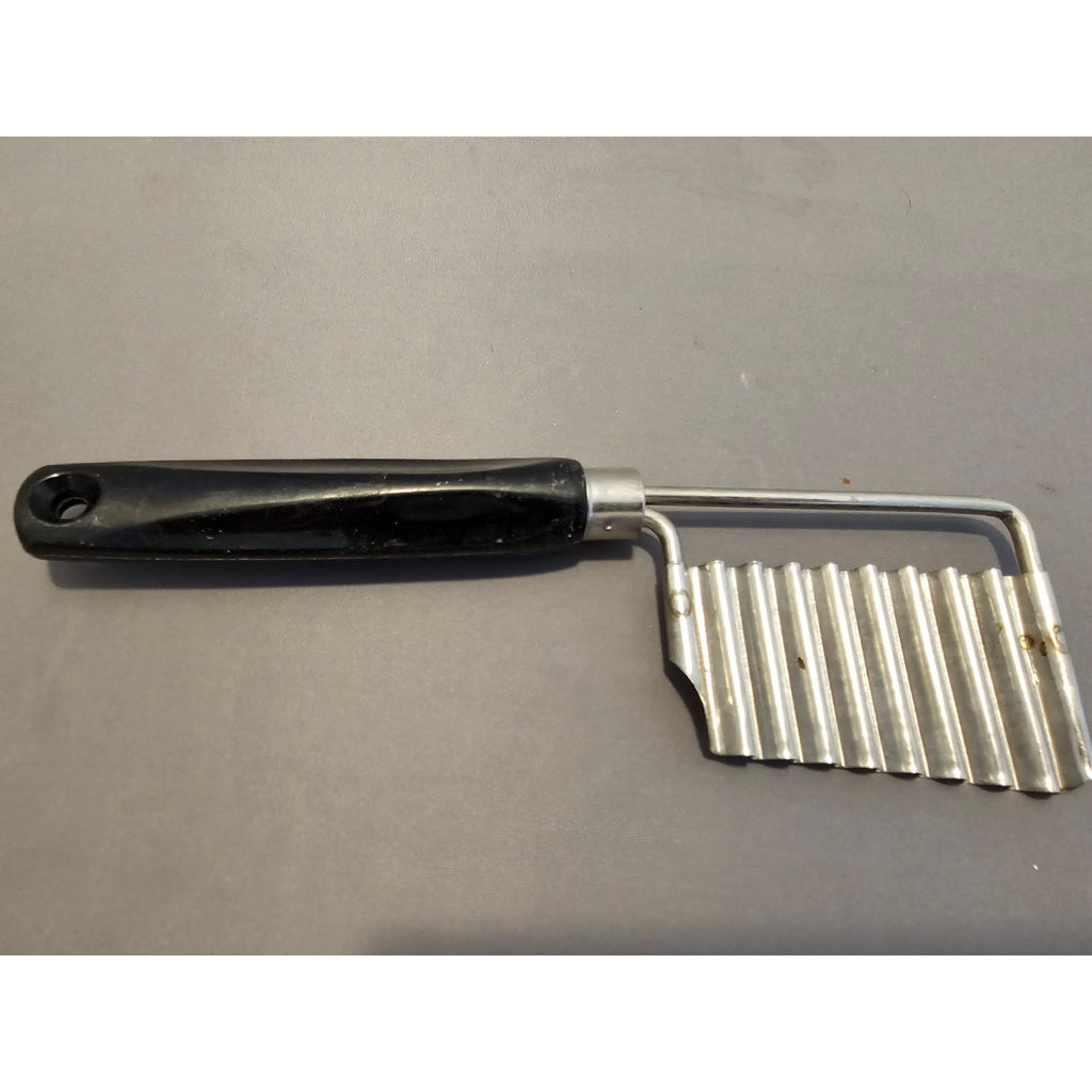 Vintage Crinkle-Cut Slicer - Kitchenware Metal Cutting Tool